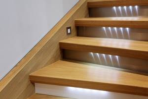 10 советов по оформлению и освещению лестницы в частном доме