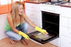 20 способов, как почистить духовку от жира и нагара в домашних условиях