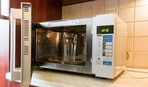 6 способов, как отмыть микроволновку в домашних условиях быстро