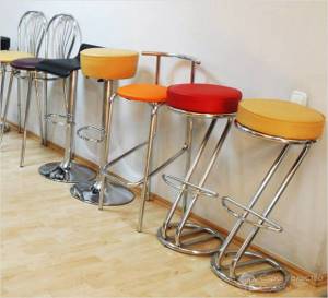 Как купить барные стулья для кухни и не прогадать: 7 советов по выбору