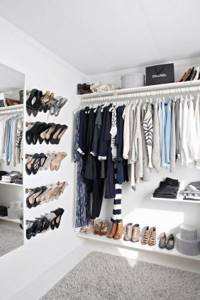 9 советов по дизайну маленькой гардеробной в квартире