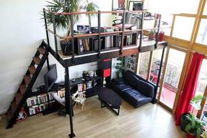 Антресольный этаж в квартире: 9 советов по обустройству